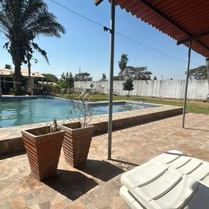 ¡oportunidad única En Cotoca, Casa Con Piscina