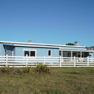 Dueño Vende Casa De Categoría - Playa Los Botes, La Paloma, Rocha