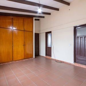 Casa Comercial Sobre Avenida En Venta