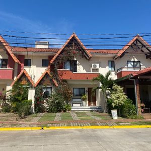 Casa En Venta - Villa Ada 