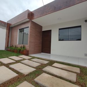 Casa A Estrenar En Zona Norte Urb. Akualand – Km 14 Viru Viru, Sobre Pavimento