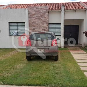 En Venta Hermosa Casa Virgen De Cotoca / Cond. Parque Acuatico