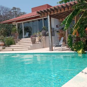 Hermosa Casa De Estilo De 520m2 En El Urubó Golf 