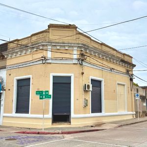 Alquiler De único Y Excepcional Local Comercial En Ciudad De Canelones