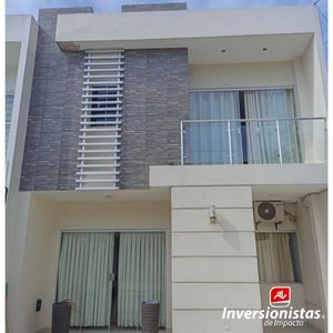 Casa En Venta Tipo Minimalista De 3 Dormitorios Av, Cumavi 5to Y 6to