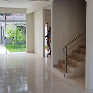 Casa En Venta De 2 Plantas, 3 Dormitorios Zona Norte 