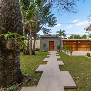 Exclusiva Casa En Venta – Zona Las Palmas 