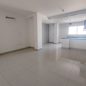 Amplio Departamento De 2 Dormitorio  Condominio Torres Ingavi