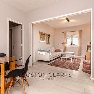 Apartamento En Venta En Punta Carretas De 3 Dormitorios Frente Al Mar