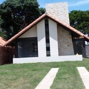 Ultimas Casas En Pre Venta En Urb. Privada Sobre La Misma Carretera A Cotoca