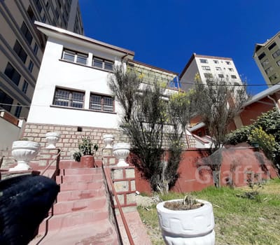 Amplia ﻿casa En Alquiler Para Oficinas En Sopocachi