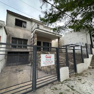 Venta De Majestuosa Casa En Pando – ¡gran Potencial Para Reciclar!