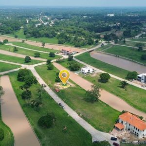 Terreno En Venta En Cond. Urubo Village