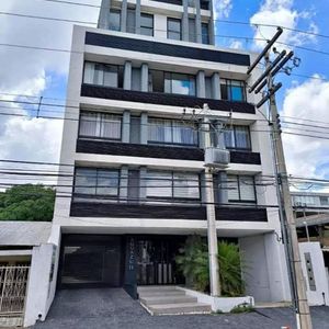 Amplio Departamento A Estrenar En Venta Mas Parqueo Y Baulera