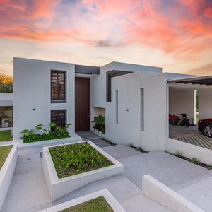 Casa En Venta De 4 Suite En Condominio Urubo Golf