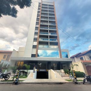 A Pasos De La Av. Oquendo Garzonier Amoblado En Alquiler