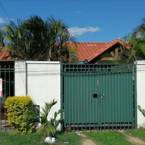 En Zona Norte 7mo Anillo Av. Alemana