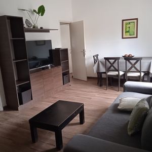 Casa Y Monoambiente En Piriápolis, Buena Ubicación, 9 Personas