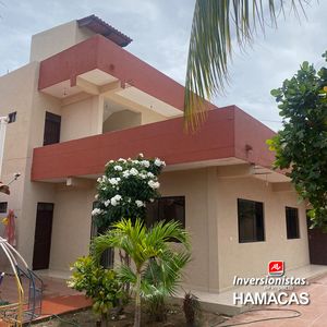 Hermosa Casa De 3 Plantas En Venta Zona Sud Este