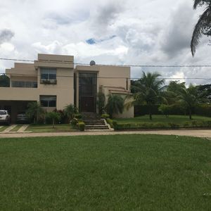 Vendo Hermosa Casa En Club De Polo 