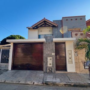 Casa Semiindependiente En Alquiler Av. Roca Y Coronado 2do Y 3er Anillo