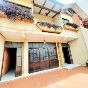 En Venta, Hermosa Y Comoda Casa Familiar  Zona Norte, Barrio El Carmen