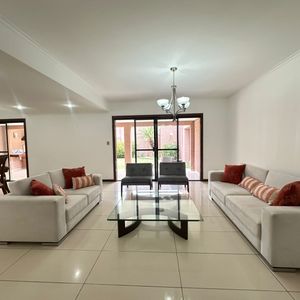 Casa En Alquiler En Exclusivo Condominio, Zona Norte