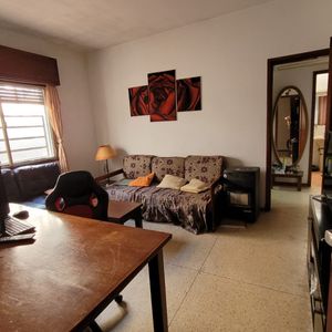 Venta Tres Cruces, 2 Dormitorios, Planta Baja Interior, Patio Exc, Sin Gc