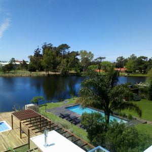 Lakeside View 3 Bdrm Apt Gated Complex Carrasco