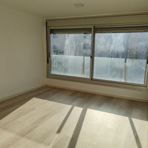 Dueño Alquila Excelente Apto De Un Dormitorio En Zona De Tres Cruces 