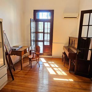 Casablanca - Casa En Dos Plantas, Sobre Avenida
