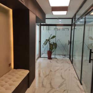 Oficinas O Consultorios En Alquiler O Anticretico.