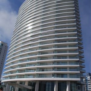 Vendo Apart  2 Dorm 3 Baños Todos Los Amenities Season Towet Parada 4 Pta Este