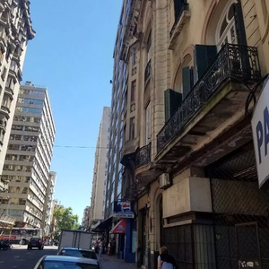 Palacio Andes. Oportunidad Con Renta De U$s 5000/año. Oficina O Vivienda. 