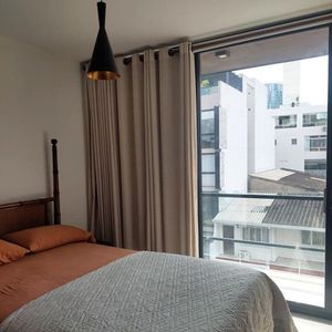  En Equipetrol Norte,alquilo Un Lindo Monoambiente Amoblado