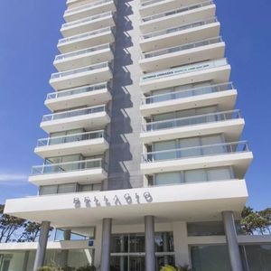 Venta Apartamento 2 Dormitorios Belaggio, Punta Del Este