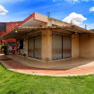 Casa Comercial Con 7 Habitaciones Y Tienda Comercial En Venta Villa 1ro De Mayo