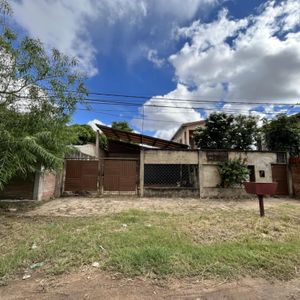 Terreno En Venta A 2 Cuadras De La Avenida 5to.anillo Banzer