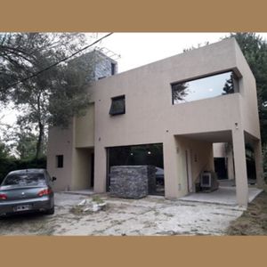 Hermosa Casa Estilo Minimalista En Venta Ciudad De Buenos Aires – Argentina