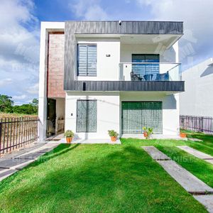 Casa Con Piscina Mar Adentro En Alquiler Por Dia