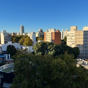 Exclusivo Apartamento En Parque Rodó: 2 Dormitorios, 1 Baño, Garaje Doble