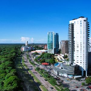 Lujoso Departamento En Alquiler En Equietrol A Pasos De Mza 40