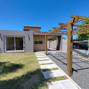 Casa En Venta! Ph 3 Dormitorios Lagomar Sur Con Renta