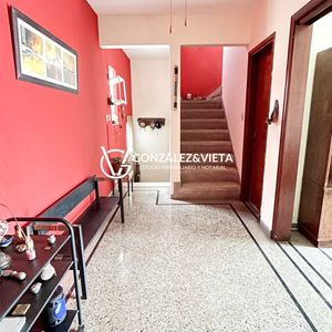 Casa De Altos Apartamento Venta Unión 4 Dormitorios 2 Baños Azotea Parrillero