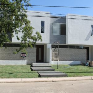 Casa A Estrenar, Excelente Ubicacion En Condominio Privado