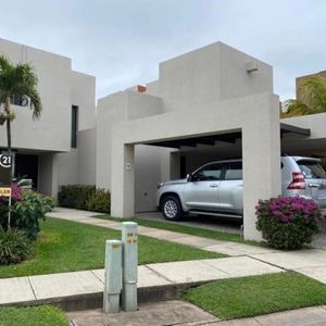 Hermosa Casa En Alquiler Amoblada En Condominio La Hacienda Norte Entre Av Beni 