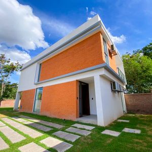 Casa En Esquina En Alquiler – Vive En El Exclusivo Condominio Mirador Los Olivos