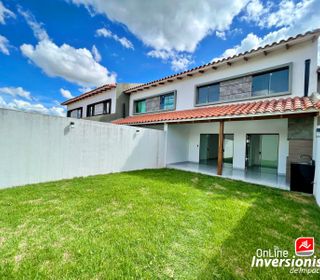 Hermosa Casa A Estrenar De 3 Dormitorios Km 8 Doble Via