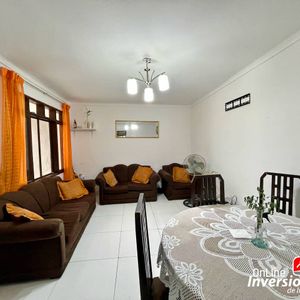 Casa En Venta De 3 Dormitorios Y Dos Plantas