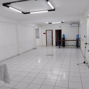 Locales/oficinas Av. Banzer 